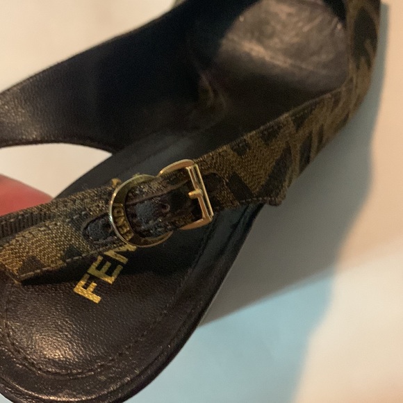 COPY - Fendi wedge open toe sandals - Picture 3 of 7
